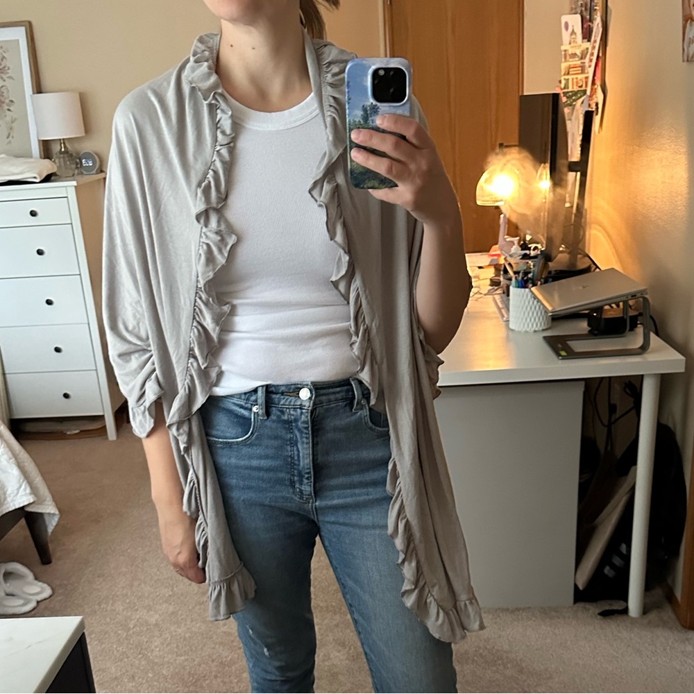 Gray Ruffled Trim Scarf